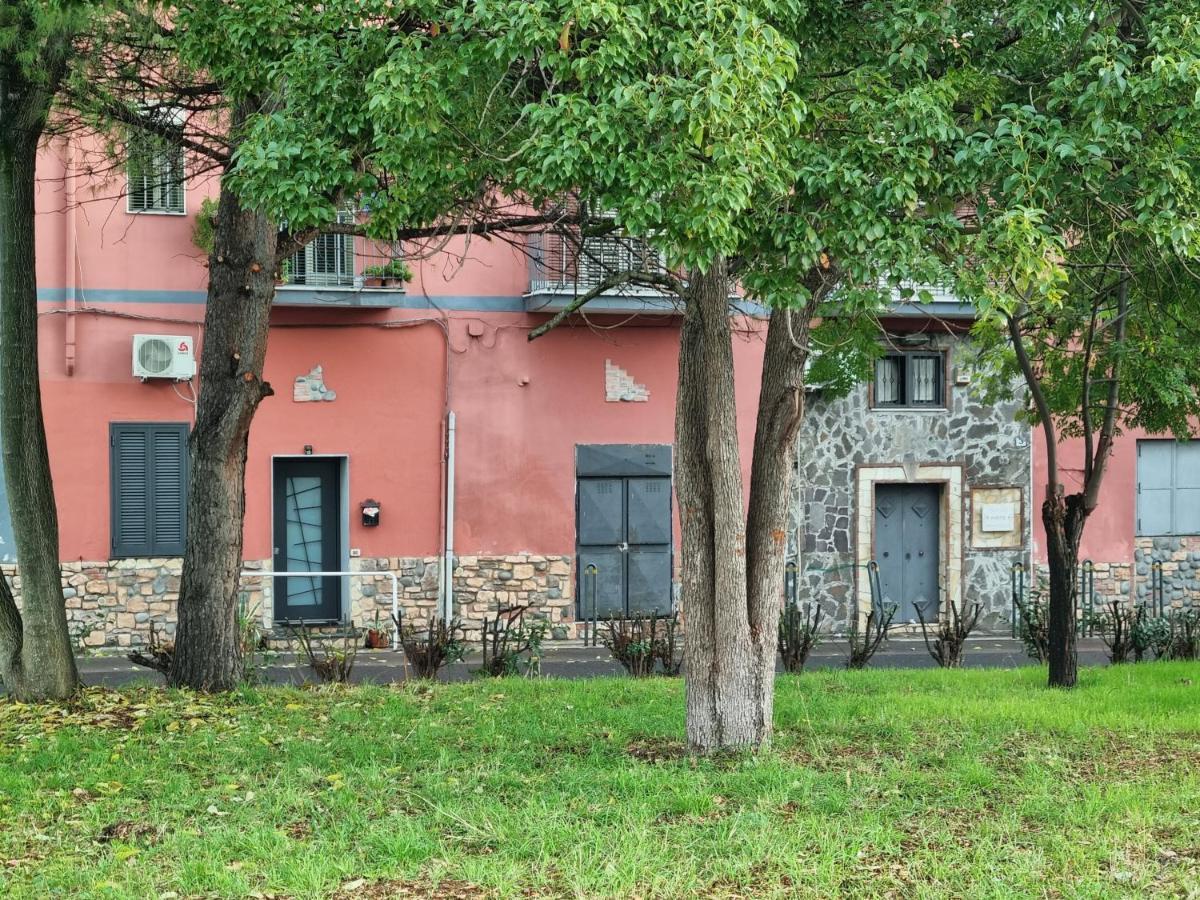 La Tana Del Viaggiatore, Parcheggio Gratuito 那不勒斯 外观 照片