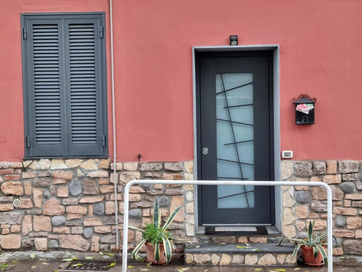 La Tana Del Viaggiatore, Parcheggio Gratuito 那不勒斯 外观 照片